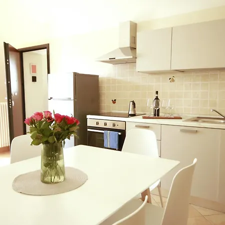 6 Appartamenti Monferrato Gruppi Fino A 24 Persone Viarigi