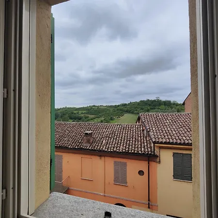 Casa Esclusiva Con Terrazza Gruppo 24 Persone In 6 Appartamenti Monferrato Langhe Roero * Viarigi